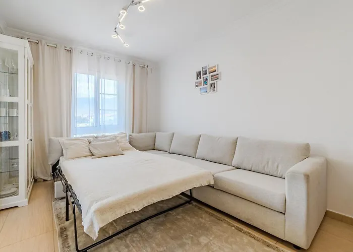 Costa Adeje, 2 Bedrooms Apartment *